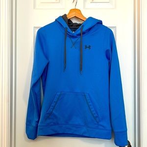 Small Womens Under Armour hooded sweatshirt